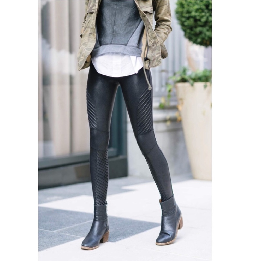 SPANX Faux Leather Moto Leggings
SPANX®